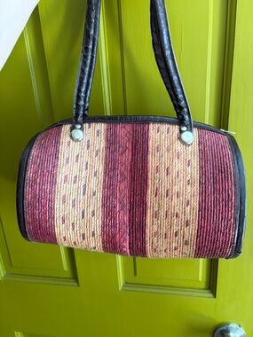 Woven Barrel Shoulder Bag in Burgundy and Tan